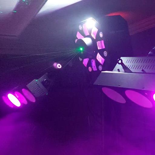 Lichtanlage 4 in Aktion; farbige Laser und Lichter, Nebel, Partyfeeling; zu mieten bei VEITLIGHT® in Berlin Lichtenberg