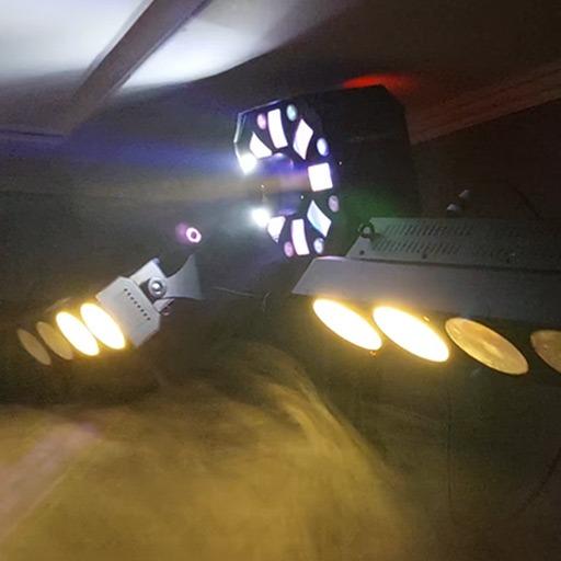 Lichtanlage 4 in Aktion; farbige Laser und Lichter, Nebel, Partyfeeling; zu mieten bei VEITLIGHT® in Berlin Lichtenberg