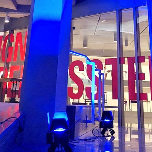 300 Watt LED Scheinwerfer, Ambientebeleuchtung in Blau, sehr dekorativ, zu mieten bei VEITLIGHT® in Berlin Lichtenberg