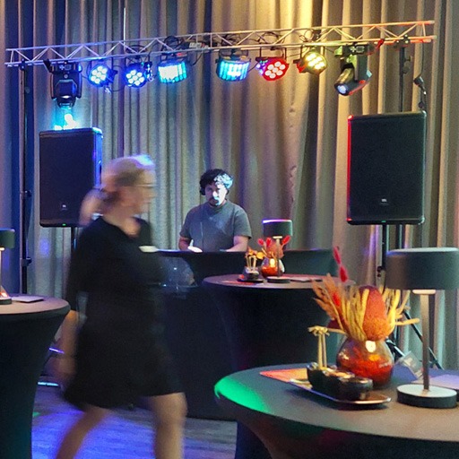 Bei VEITLIGH® mieten Sie Tonanlagen für Events und Partys in Berlin