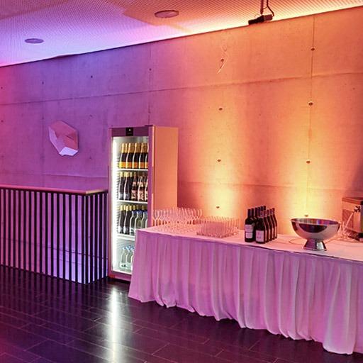 LED Spotlights beleuchten Saalfoyer in der Landesvertretung Thüringen, bernsteinfarbend, indoor, sehr dekorativ, zu mieten bei VEITLIGHT® in Berlin Lichtenberg