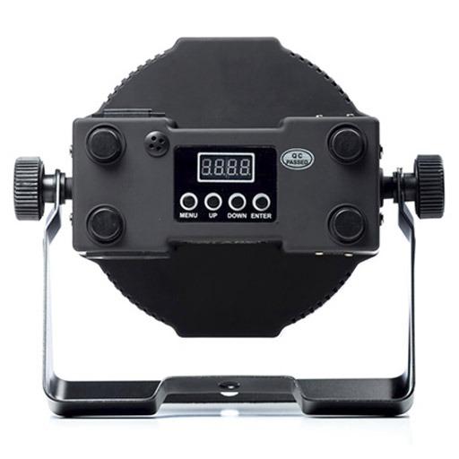 LED Scheinwerfer Geräteansicht groß, Rückseite mit Bedienelementen, zu mieten bei VEITLIGHT® in Berlin Lichtenberg